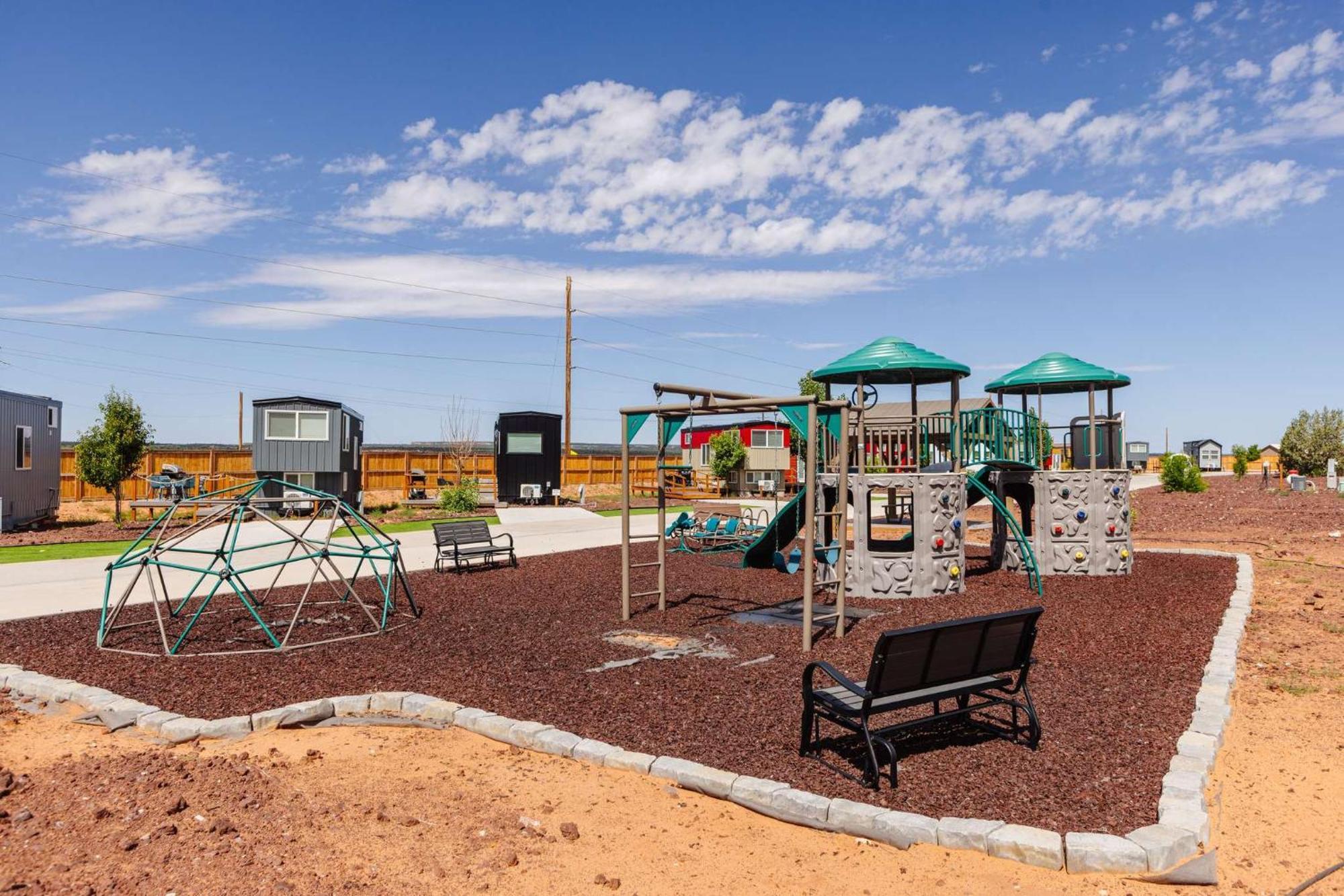Under The Sea Tiny Home Apple Valley Exterior photo